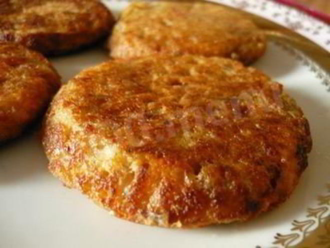 Рецепт оладий из черствого хлеба