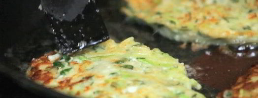 оладьи из кабачка с сыром. Шаг 4