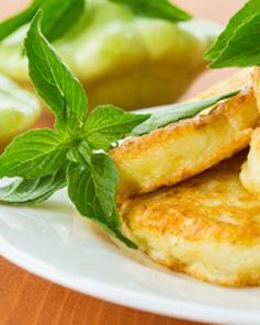 Оладьи из патиссонов с зеленью