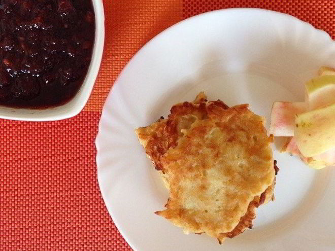 Рецепт оладий из яблок