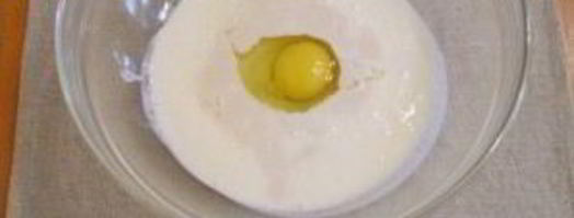 оладьи на кефире и дрожжах. Шаг 2