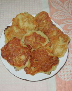 Оладьи на воде с яблоками