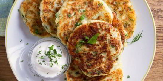 Оладьи с сыром и чесноком в духовке