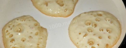 оладьи с яблоками на кефире. Шаг 9