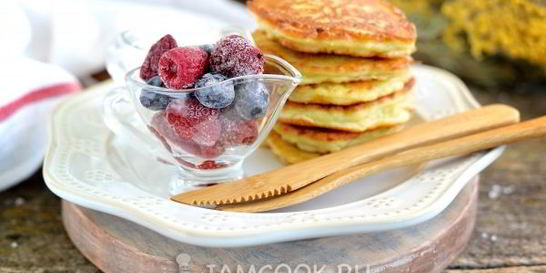 Оладьи с яблоком и кабачком