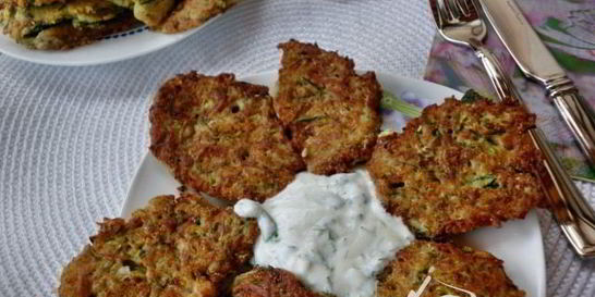 Овощные оладьи с грибами, капустой и кабачками