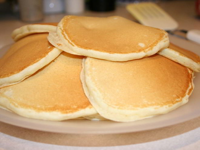 Рецепт пышных оладий на молоке