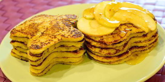 Яблочные оладьи с кабачком