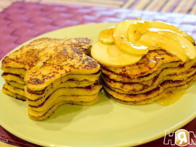 Рецепт яблочных оладий с кабачком