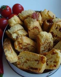 Бискотти с пармезаном, ветчиной и перцем чили