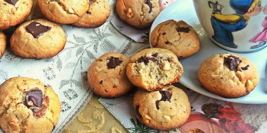 Овсяное печенье с шоколадом и арахисом