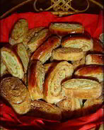 Печенье к пиву с фисташками и крабовыми палочками