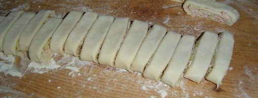 печенье к пиву с фисташками и крабовыми палочками. Шаг 5