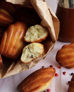 Печенье Мадлен с розовым перцем