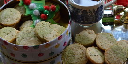 Печенье с чаем матча