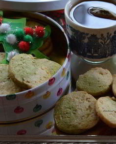 Печенье с чаем матча
