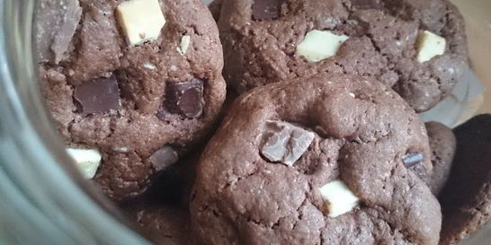 Печенье с тремя видами шоколада