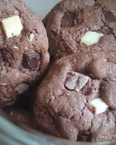 Печенье с тремя видами шоколада