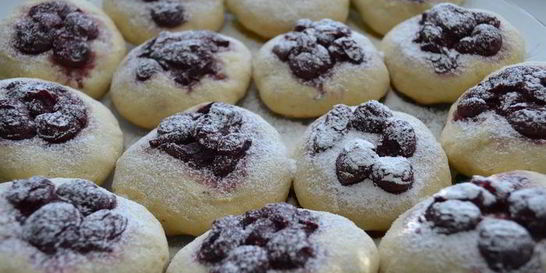 Печенье с вишней и с шоколадом