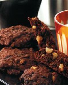 Печенье шоколадное с орехами макадамия