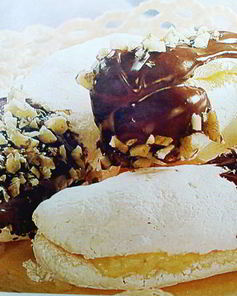 Песочное печенье с шоколадом и орехами