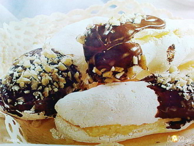 Рецепт песочного печенья с шоколадом и орехами