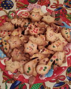 Праздничное песочное печенье