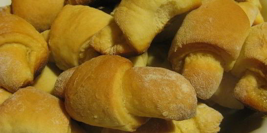 Рогалики из дрожжевого теста