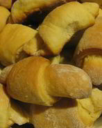 Рогалики из дрожжевого теста