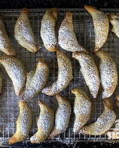 Рогалики с джемом и сыром