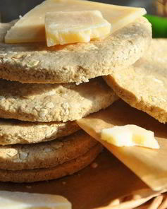 Шотландское овсяное печенье с сыром Джюгас