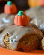 Тыквенные печенья в карамельной глазури