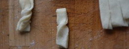 витое сахарное печенье. Шаг 9