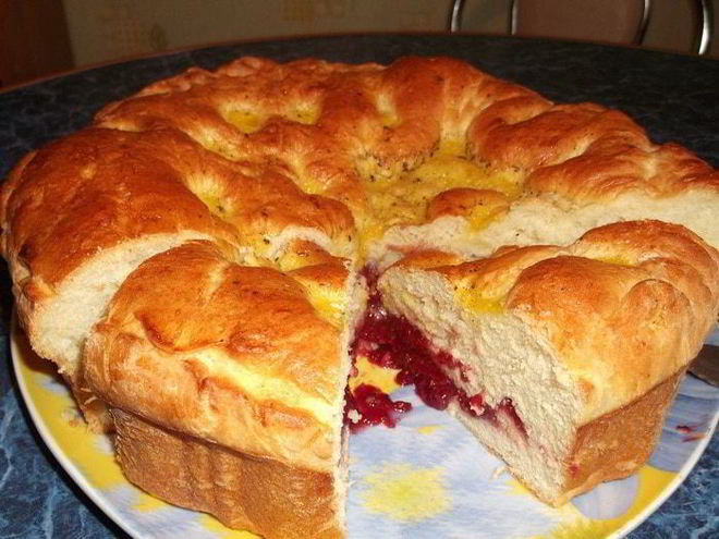 Рецепт бабушкиного пирога с малиновым джемом