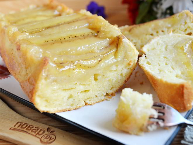 Рецепт бананового пирога со сметанной заливкой