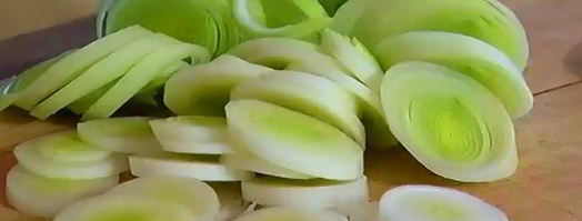 быстрый пирог с курицей и луком-пореем. Шаг 3