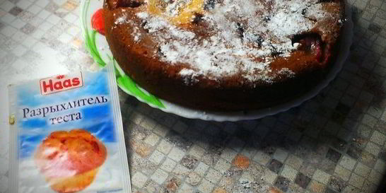 Быстрый пирог со сливами