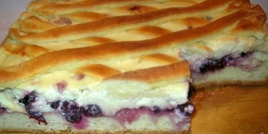 Дрожжевой пирог со смородиной