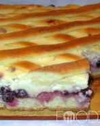 Дрожжевой пирог со смородиной