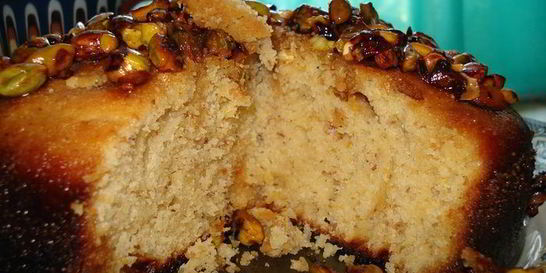 Греческий медовый пирог с фисташками