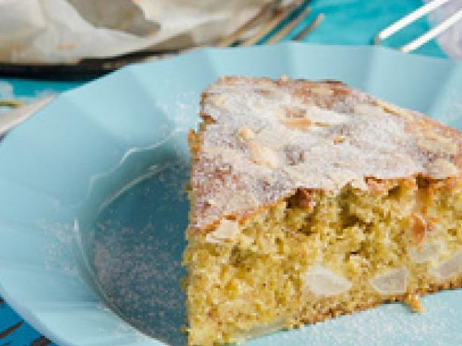 Рецепт грушевого пирога с миндалем и имбирем