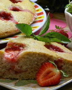 Клубнично-коричный пирог