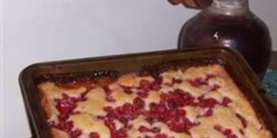 Легкий вишневый пирог