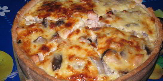 Лоранский пирог с курицей и грибами