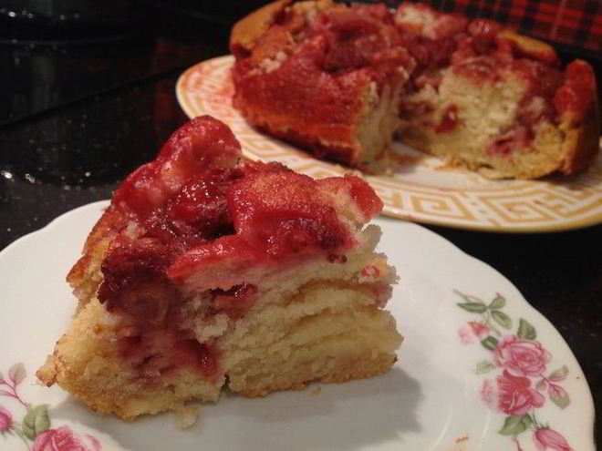 Рецепт медового пирога с клубникой