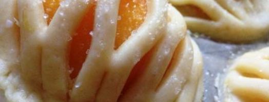 мини-пироги с персиками. Шаг 8