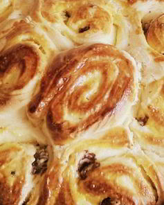 Пирог из булочек бриошь с кремом патисьер