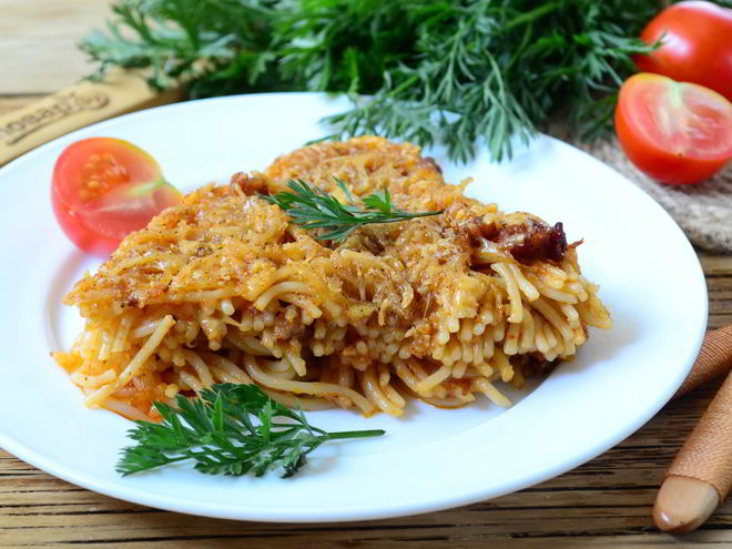 Рецепт пирога из спагетти болоньезе