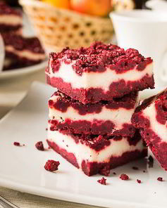 Пирог Красный бархат с чизкейковой прослойкой
