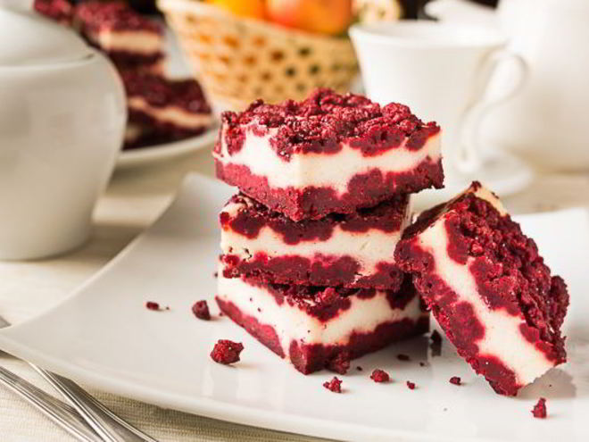 Рецепт пирога красного бархат с чизкейковой прослойкой